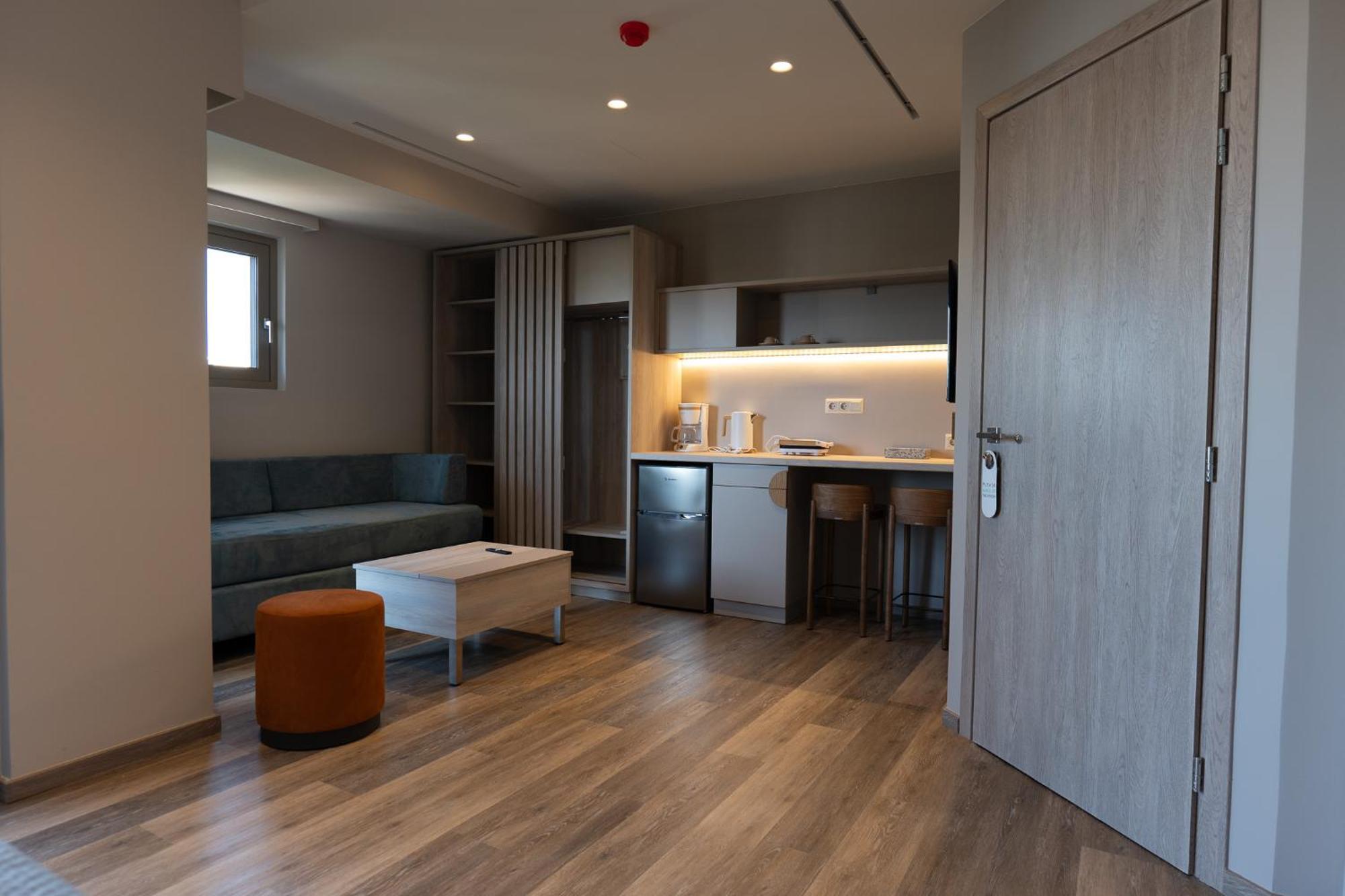 Wellnest Hotel Atene Esterno foto