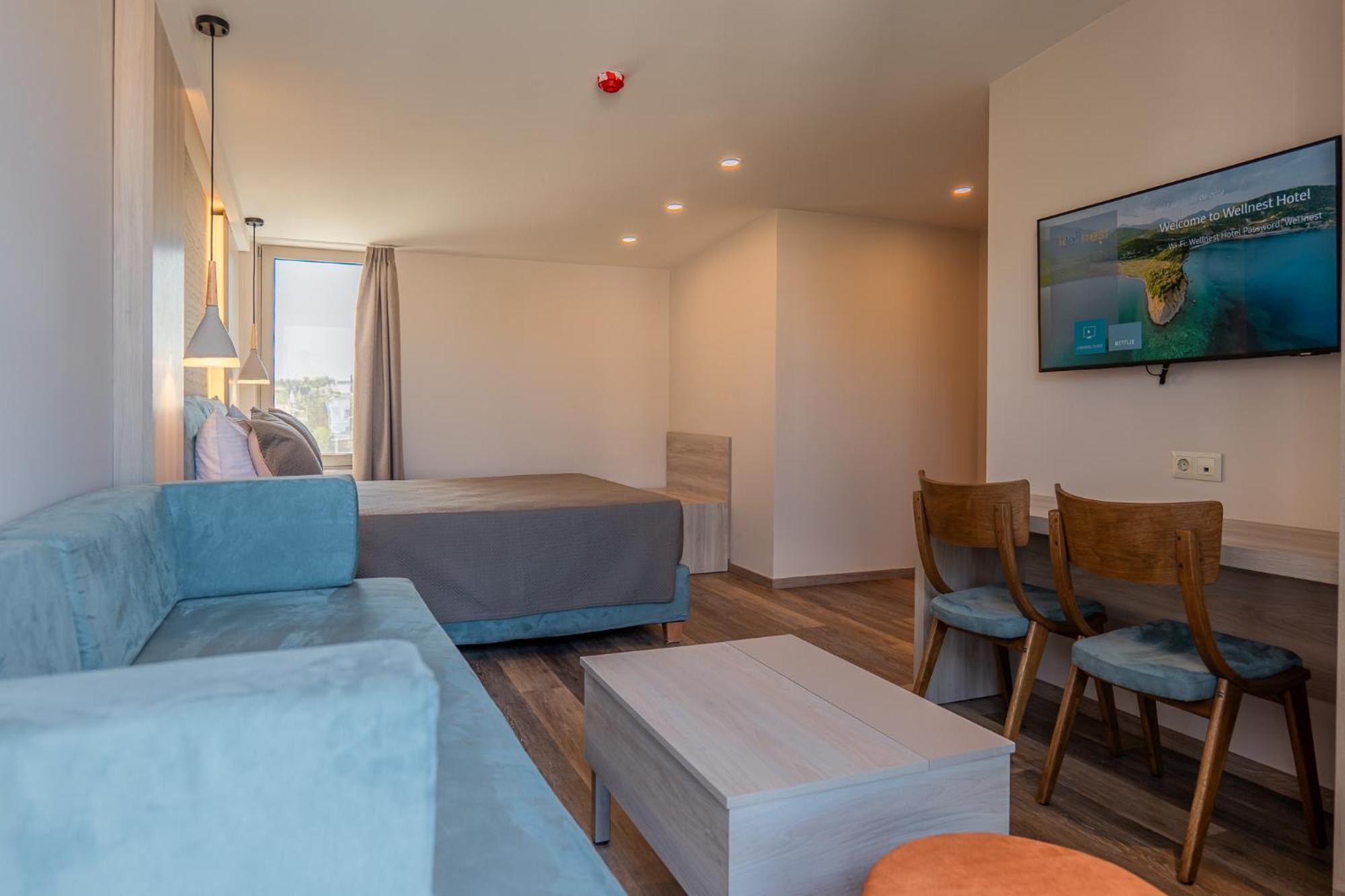Wellnest Hotel Atene Esterno foto